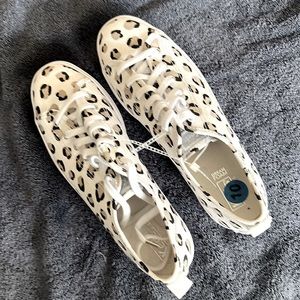 Platform Keds sneakers. White with leopard print